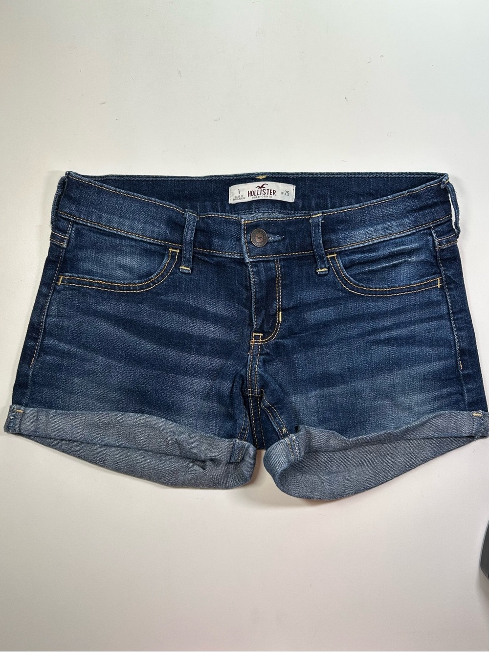 Hollister Junior's 1 Dark Indigo Rolled Hem Denim Shorts Waist 25